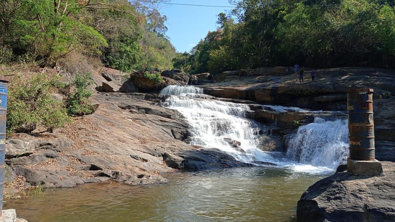 Riverbench Homestay Munnar, Anaviratty Exterior photo