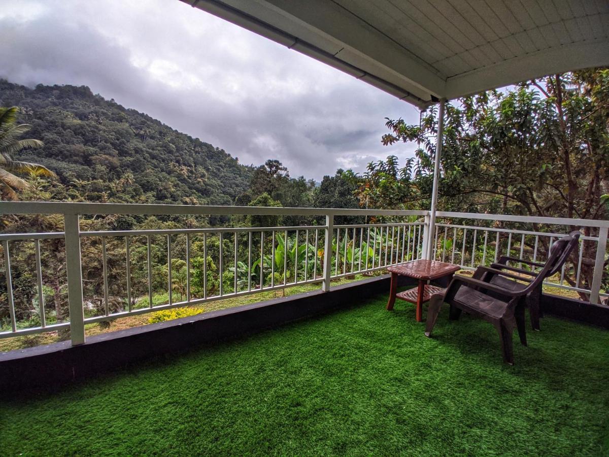 Riverbench Homestay Munnar, Anaviratty Exterior photo
